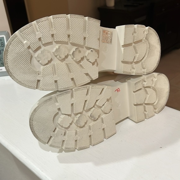 Women’s Ivory Knit Chunky Heel Ankle Boot EUR Size 39 - Picture 6 of 6